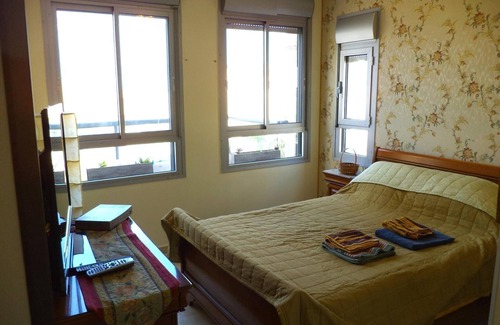 Netanya Apartment | Seaview Apartment Retreat at Netanya Beach