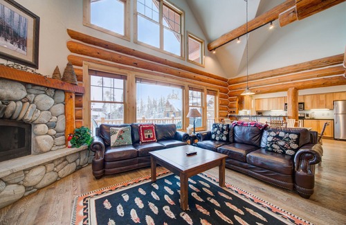 Powder Ridge Cabin | Premier 5-Bedroom Ski Cabin in Big Sky with Hot Tub