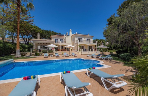 Vale do Garrao Villa | Elegant 5-Bed Villa in Dunas Douradas Near Beach & Dining