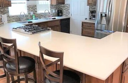 Fairfax District House | Exceptional La Brea Home with Spa & Hot Tub Amenities