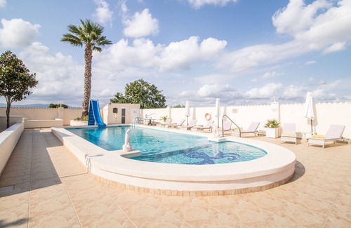 San Fulgencio Villa | Exquisite Private Villa with Pool Near San Fulgencio