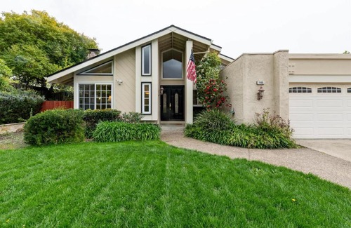East San Jose House | Luxury 5BR Retreat with Pool Fire Pit & Valley Views