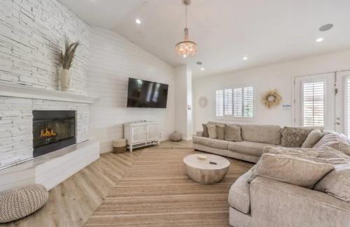 Henderson Villa | Relaxing 5BR Home with Pool, Hot Tub & RV Parking