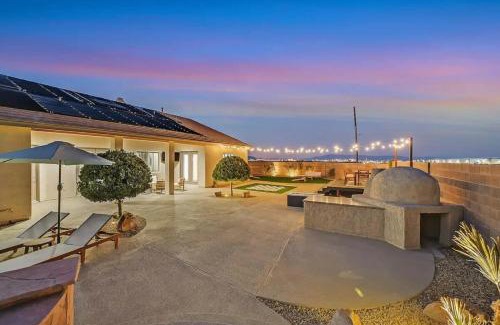 Henderson Villa | Relaxing 5BR Home with Pool, Hot Tub & RV Parking