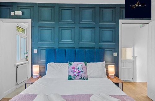 Reading House | Elegant 6-Bedroom En-Suite Retreat with Free Parking