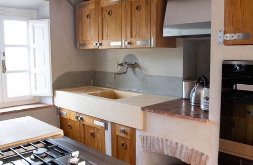 Cascine-La Croce Villa | Perfect 6-Bed Tuscan Villa with Pool Near Lucca & Pisa
