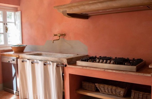 Cascine-La Croce Villa | Perfect 6-Bed Tuscan Villa with Pool Near Lucca & Pisa