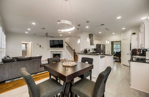 Far North Dallas House | Pet-Friendly 6 Bedroom Home with Pool in North Dallas