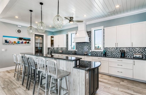 Villa Segunda House | Gulf View Escape: 6 Bedrooms, Private Pool & Firepit