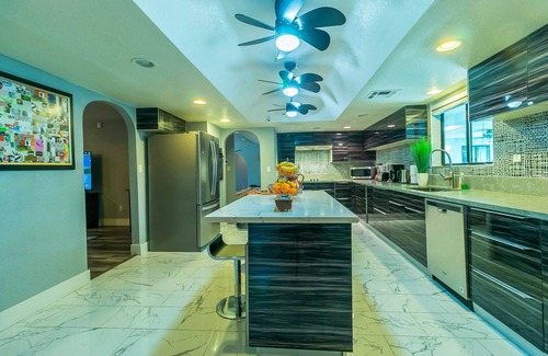 Paradise House | Elegant 6-Bedroom House with Heated Indoor Pool