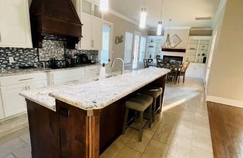 Little Elm House | Elegant 6 BR Retreat with Outdoor Kitchen & Pool Awaits!