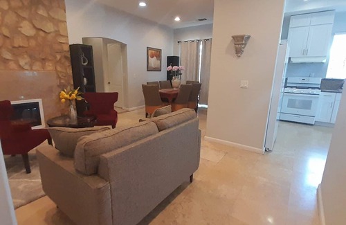 Hermosa Village House | Premier 6Bd Oasis with Pool, Near Disneyland & Convention Center