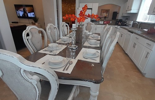 Hermosa Village House | Premier 6Bd Oasis with Pool, Near Disneyland & Convention Center