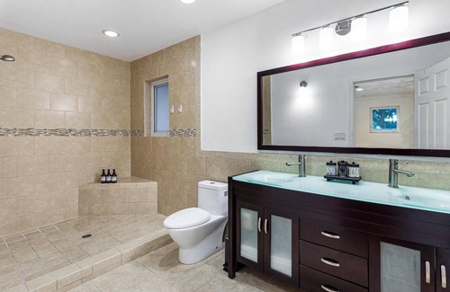 El Portal House | Spacious 6BR Villa with Private Pool & Games for Fun
