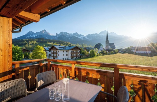 Maria Alm am Steinernen Meer Apartment | Stylish 8-10-Person Penthouse at Landal Resort Maria Alm