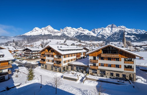 Maria Alm am Steinernen Meer Apartment | Stylish 8-10-Person Penthouse at Landal Resort Maria Alm