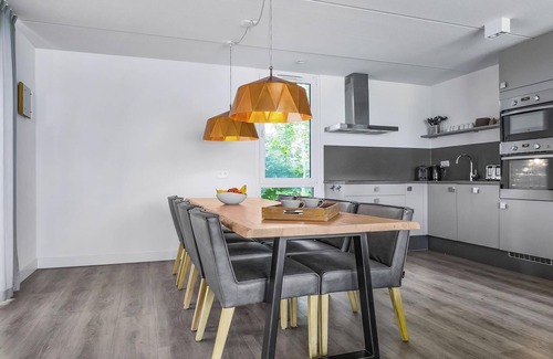 Krov House | Stylish Bungalow for 8 at Landal Mont Royal - Great Amenities