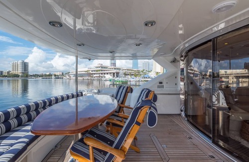 Harbour Island Boat Rental | Exclusive 82' Sunseeker Yacht with Ocean View on Harbour Island