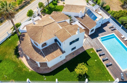Lagoa e Carvoeiro Villa | Exclusive Villa with Ocean Views & Private Heatable Pool