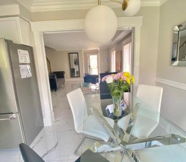 Vaughan House | Experience Adventure Near Rutherford Go Station & Wonderland