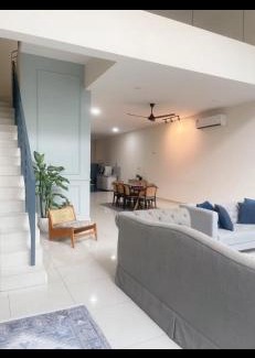 Kampung Pulau Meranti House | Elegant Villa with Private Pool for 20 Guests - 4 Star Rated
