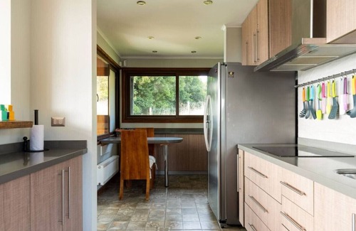 Villarrica House | Luxury Altamira House - BBQ Jacuzzi Pool Wifi