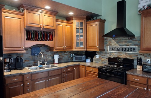 Marshall House | Exceptional Amish Built Barn Home Near Turkey Run