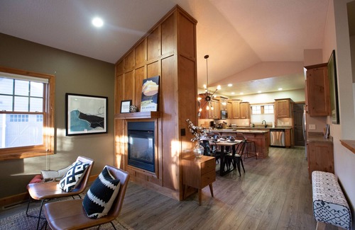 Lower Rattlesnake House | Indulge in Comfort and Style Near Missoula's Top Spots