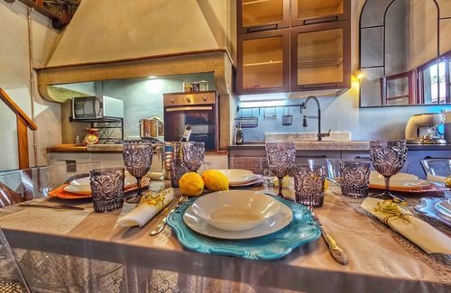 Duomo Apartment | Elegant Apartment with Sauna Steps from Duomo, Rated 10/10