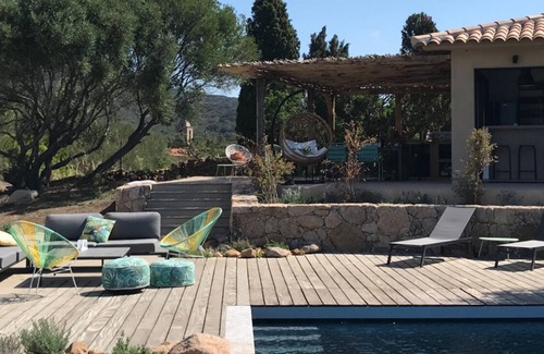 Figari House | Serene Villa with Pool, Just 10 Minutes from the Beach