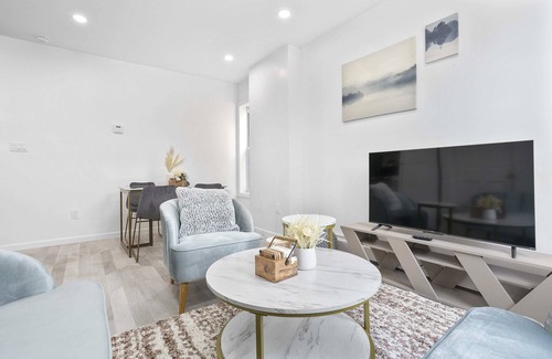 Ditmars Steinway Apartment | Spacious Apartment Steps from Astoria Park for Families