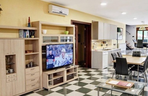Baena Villa | Elegant Andalusian Villa with Pool and Tennis Court in Baena