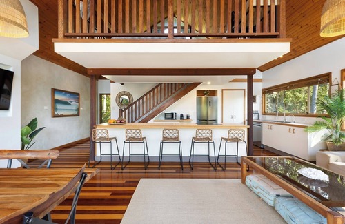 Angourie Villa | Serene Angourie Villa: Oceanfront Retreat with WiFi