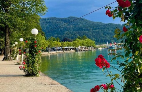 Poertschach am Woerthersee Apartment | Elegant Apartment in Monte Carlo with Oceanfront Views