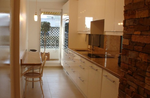 Centre Ville Apartment | Elegant Apartment in Prime Location – Experience Parisian Life