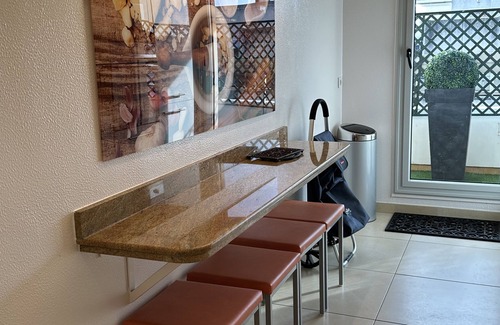 Centre Ville Apartment | Elegant Apartment in Prime Location – Experience Parisian Life