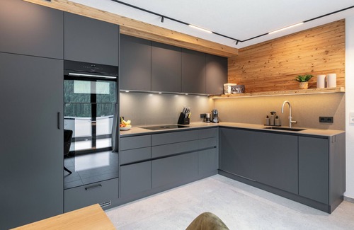 Pettneu am Arlberg Apartment | Cozy Apartment with Fireplace and Family-Friendly Amenities