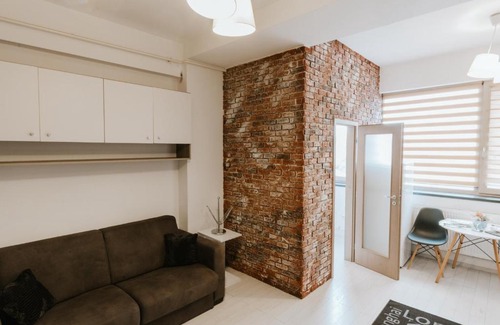 Iasi Apartment | Top-Rated Stay at Luxury Apart Cubis - Family-Friendly Bliss