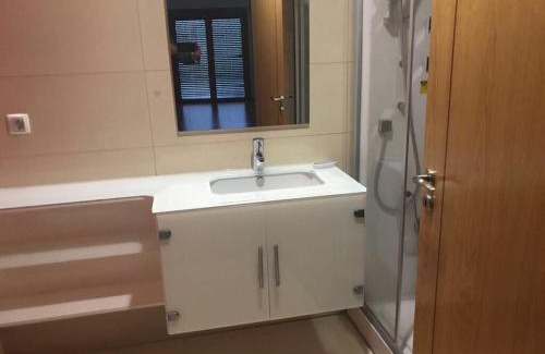 Odivelas Apartment | Elegant Colinas do Cruzeiro ApartHotel with Family Amenities
