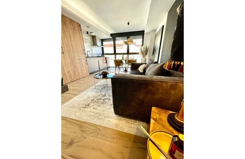 Benalua Apartment | Elegant Apartment in Alicante City for Families