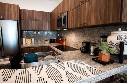 San Jose del Cabo Apartment | Elegant Apartment with Pool, Gym, and Barbecue in San Jose del Cabo