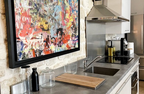Porte-Dauphine Apartment | Elegant Apartment Near Victor Hugo in Quiet Paris 16