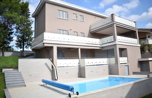 Milcetici Apartment | Guest Rated: Adria 1 Apartment with Private Pool & Breakfast