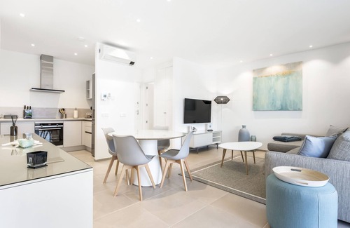 Palm-Mar Apartment | Unforgettable Oceanfront Apartment with Pools and Gym