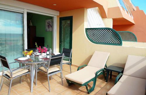 Solana del Matorral Apartment | Oceanfront Apartment Balcon de Jandía with Wheelchair Access