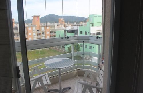Ingleses Norte Apartment | Seaside Retreat: 9.6 Rated Apartment by the Beach