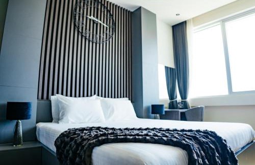 Maini Apartment | Exceptional Oceanfront Apartment Stay in Budva - 4 Star