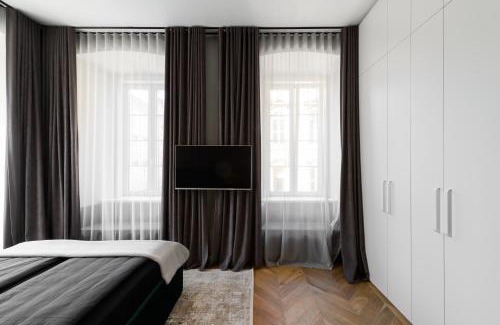 Trieste City Centre Apartment | Elegant Apartment with Terrace Overlooking Piazza Oberdan