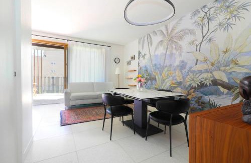 Porta Romana House | Elegant Apartment with Terrace, Gym, and Private Workspace