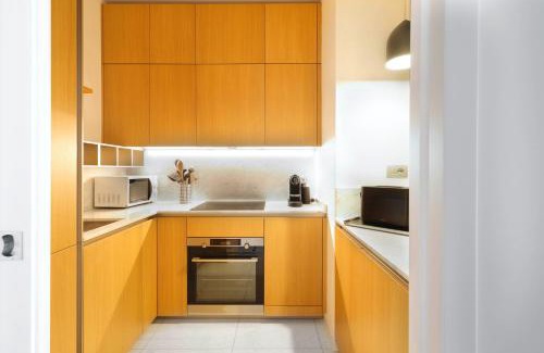 Porta Romana House | Elegant Apartment with Terrace, Gym, and Private Workspace